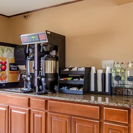 Americas Best Value Inn & Suites Ft Collins E At I-25 Fort Collins Eksteriør bilde