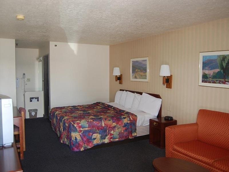 Americas Best Value Inn & Suites Ft Collins E At I-25 Fort Collins Eksteriør bilde