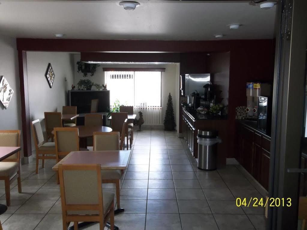 Americas Best Value Inn & Suites Ft Collins E At I-25 Fort Collins Eksteriør bilde