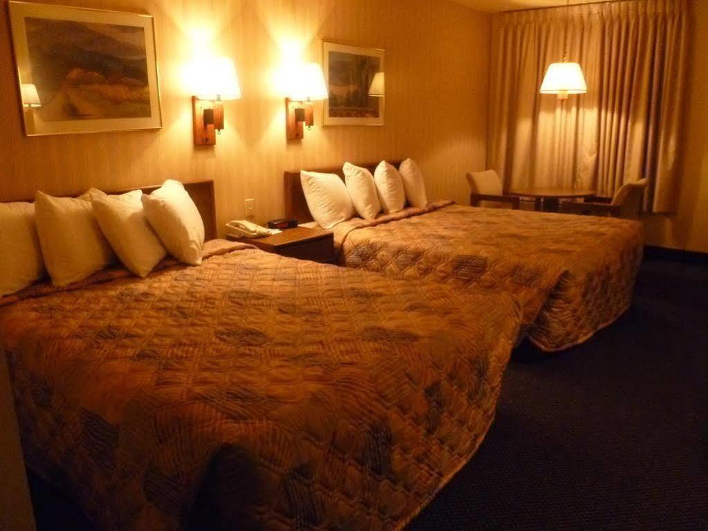 Americas Best Value Inn & Suites Ft Collins E At I-25 Fort Collins Eksteriør bilde