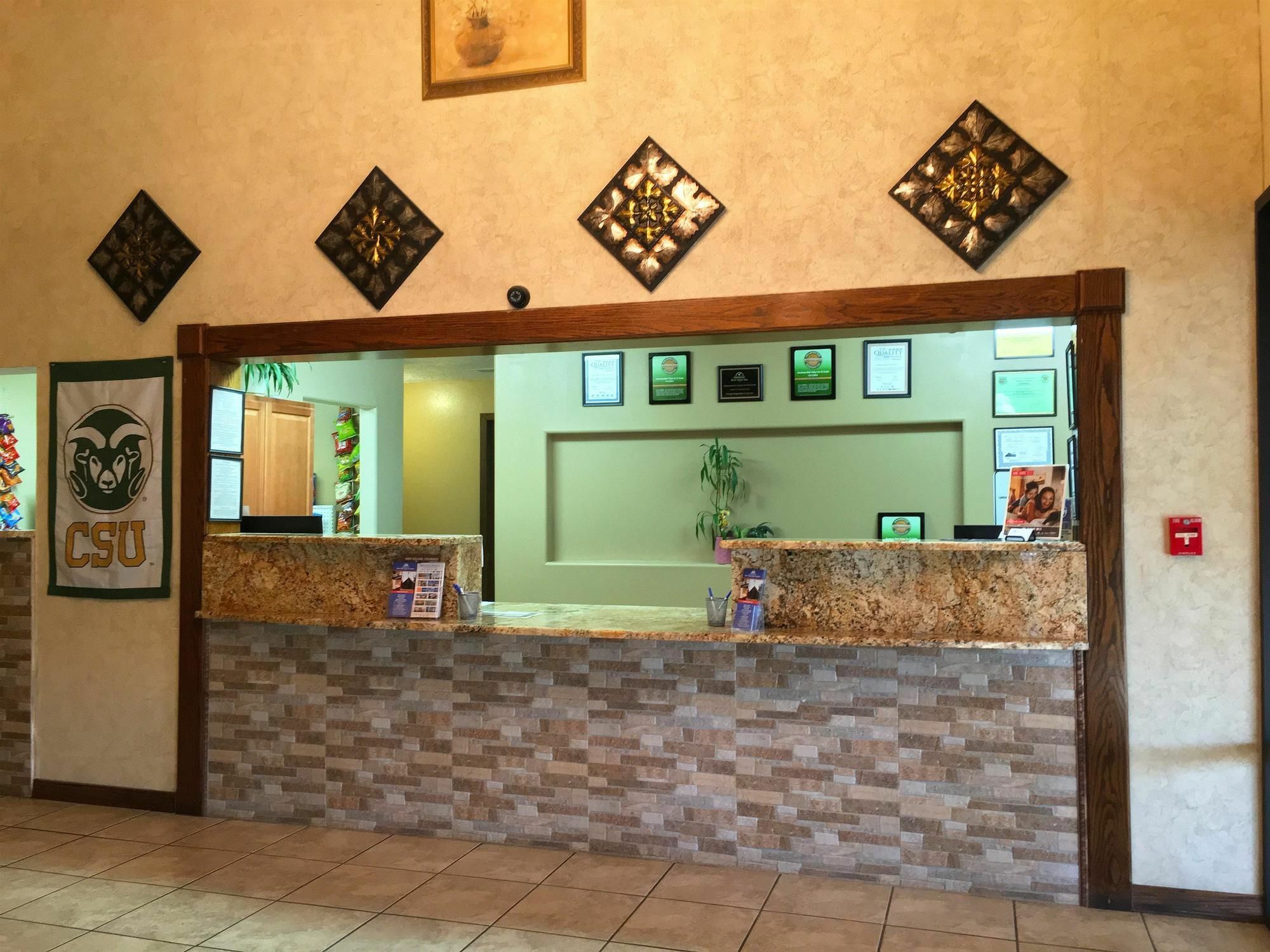 Americas Best Value Inn & Suites Ft Collins E At I-25 Fort Collins Eksteriør bilde