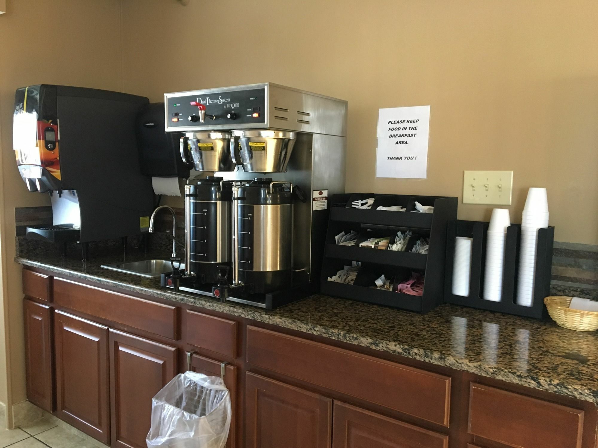 Americas Best Value Inn & Suites Ft Collins E At I-25 Fort Collins Eksteriør bilde